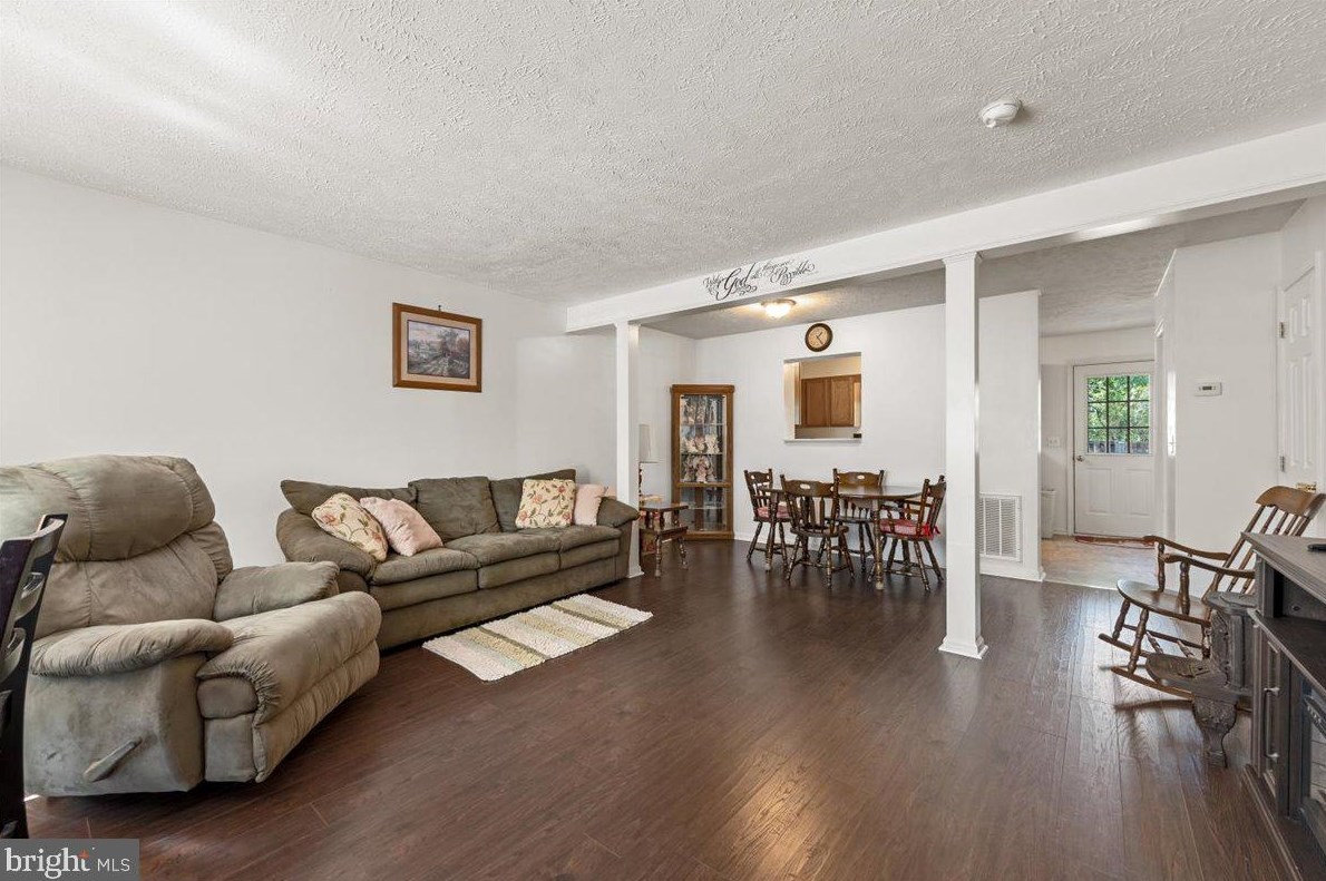 313 Sutton Ct, Winchester, VA 22601-5744