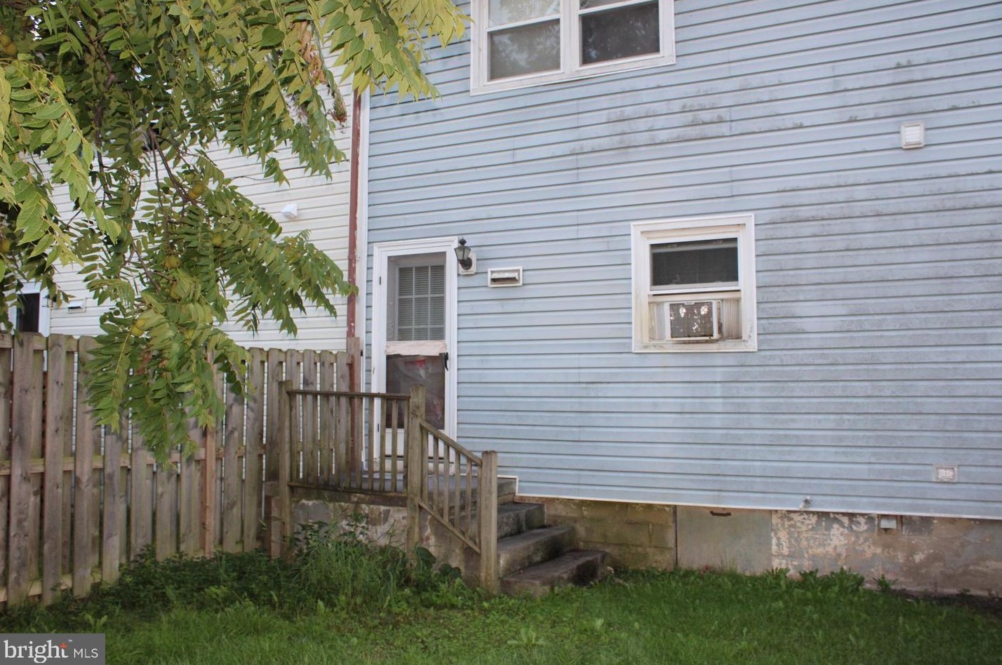 1084 Martin St, Stephens City, VA 22655-2862