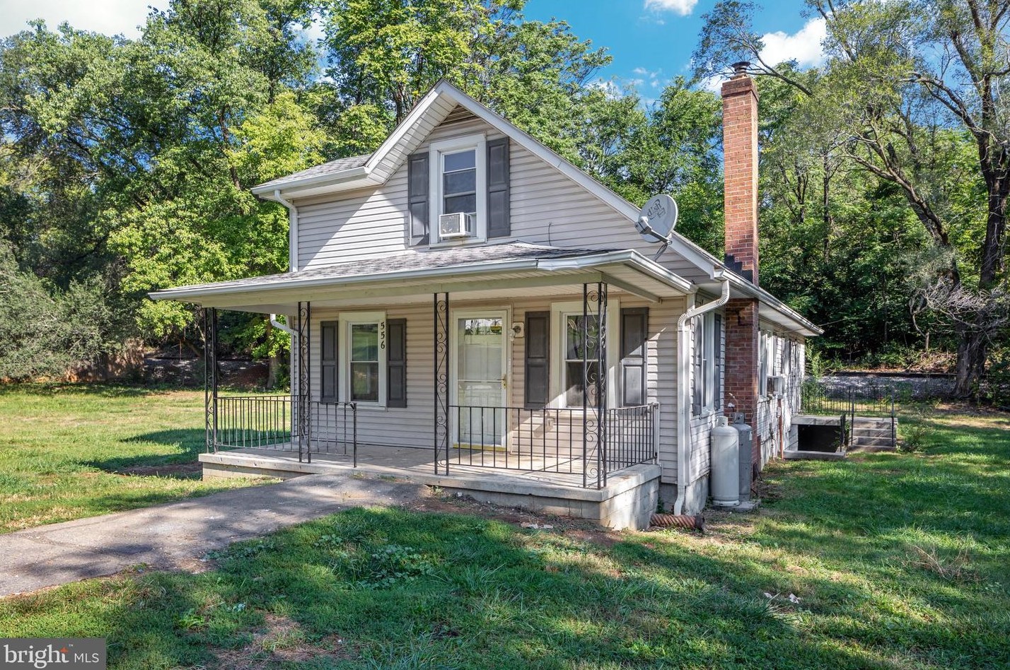 556 Round Hill Rd, Winchester, VA 22602-2210