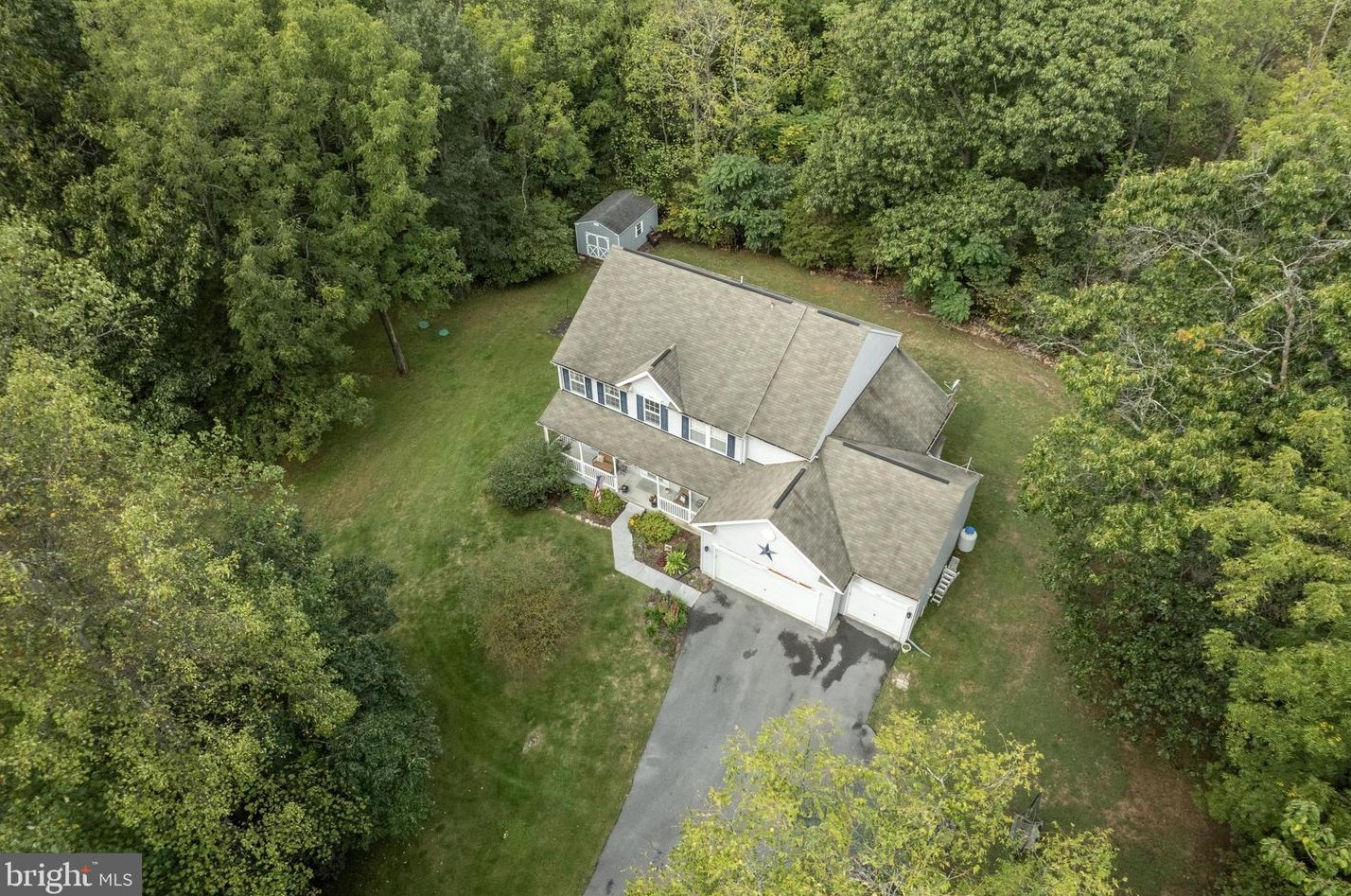 220 Chimney Cir, Middletown, VA 22645-2180
