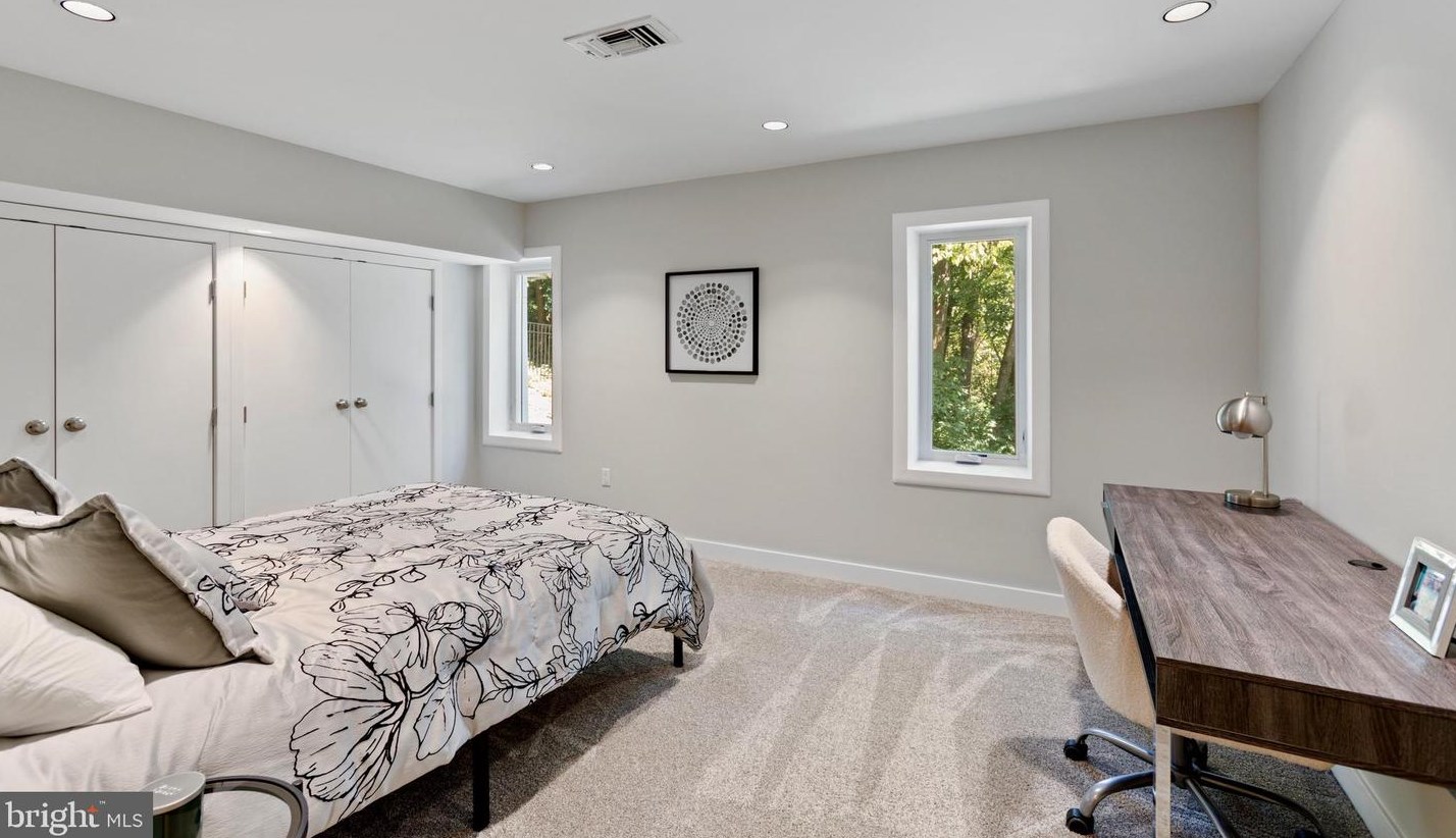 2660 Frederick Pike, Winchester VA  22603-4129 exterior