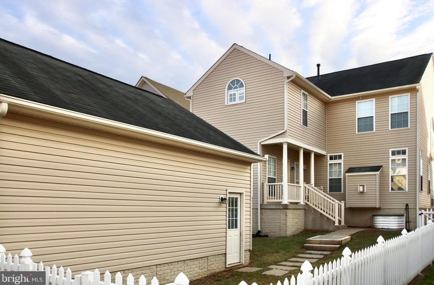 226 Shoe Buckle Ct, Stephens City, VA 22655-2877