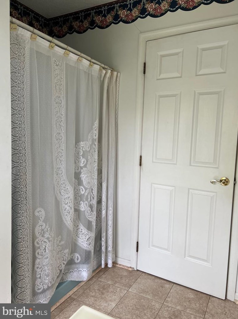 936 Frog Hollow Rd, Winchester VA  22603-2528 exterior