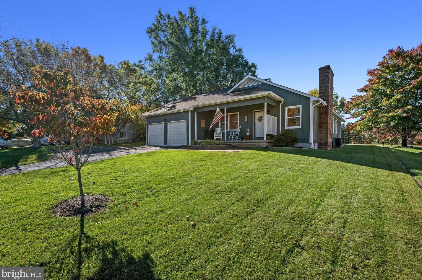329 Masters Dr, Cross Junction, VA 22625