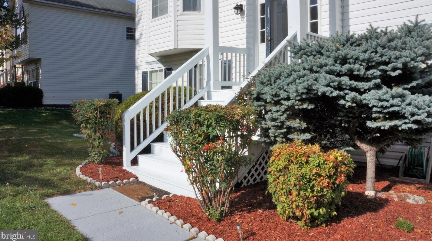 345 Montgomery Cir, Stephens City, VA 22655