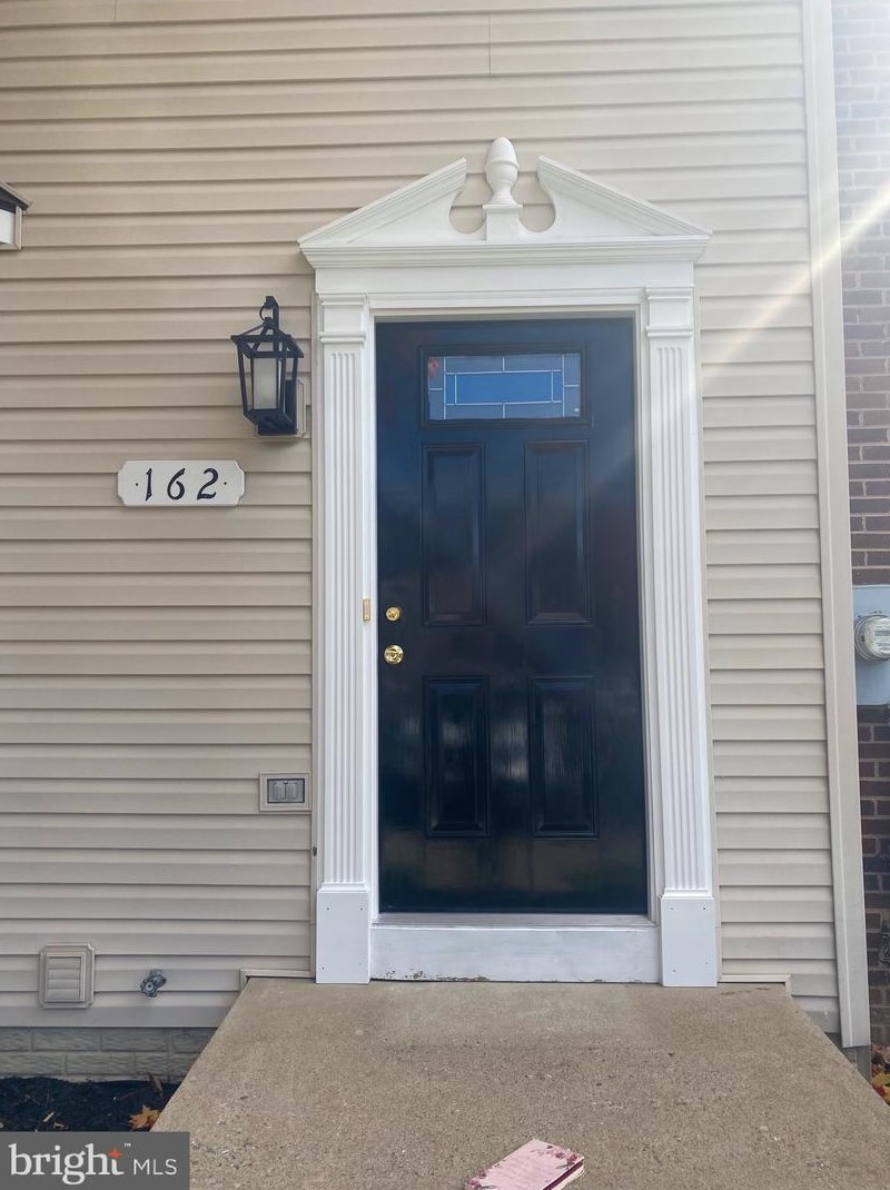 162 Lexington Ct, Stephens City, VA 22655