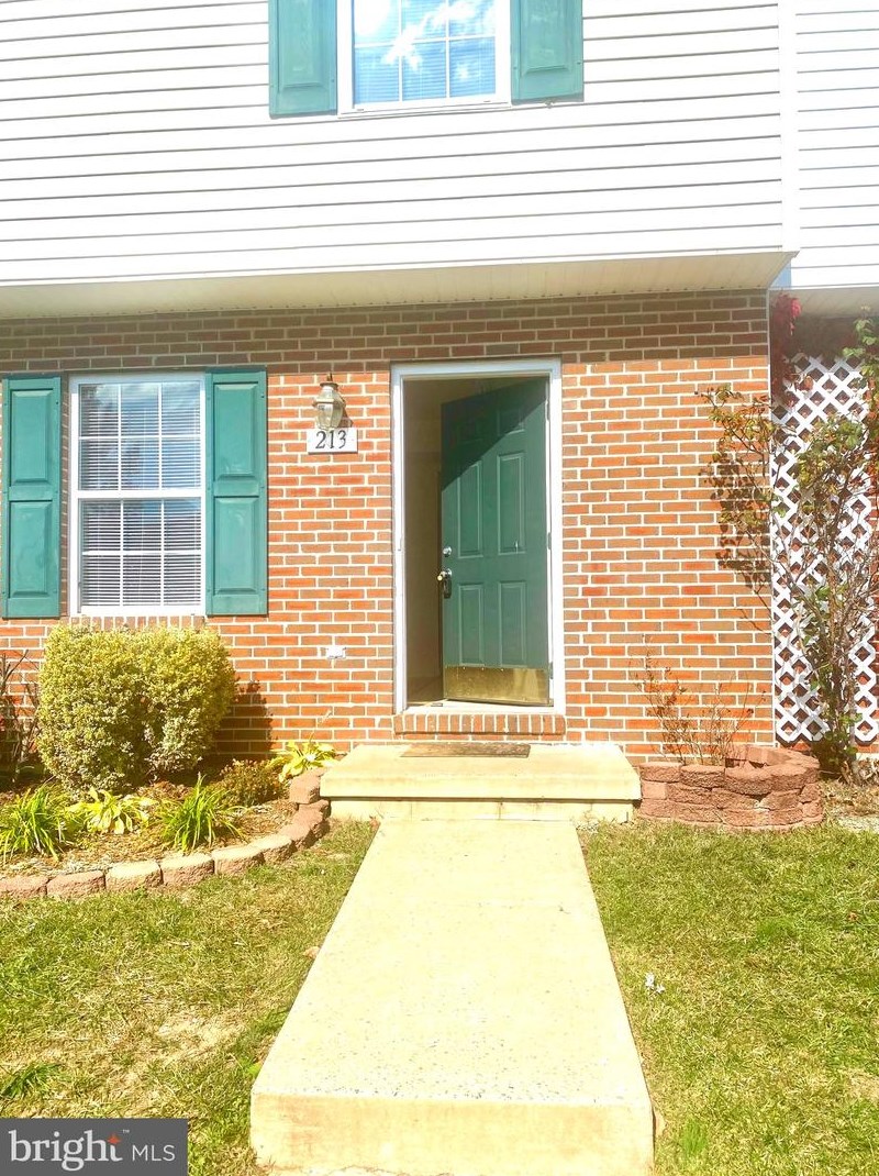 213 Emily Ln, Winchester, VA 22602