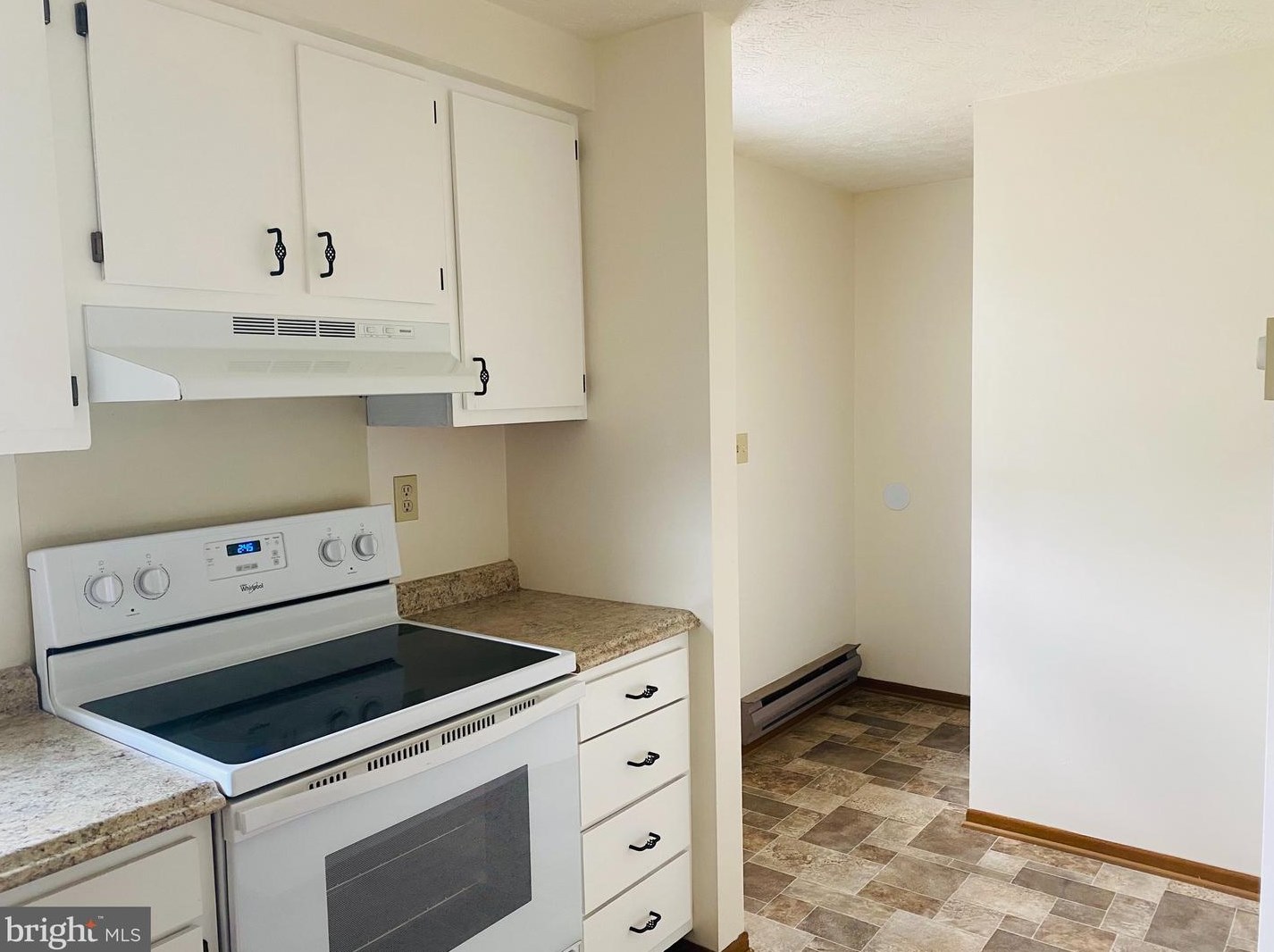 106 Obriens Cir, Winchester VA  22602-6122 exterior