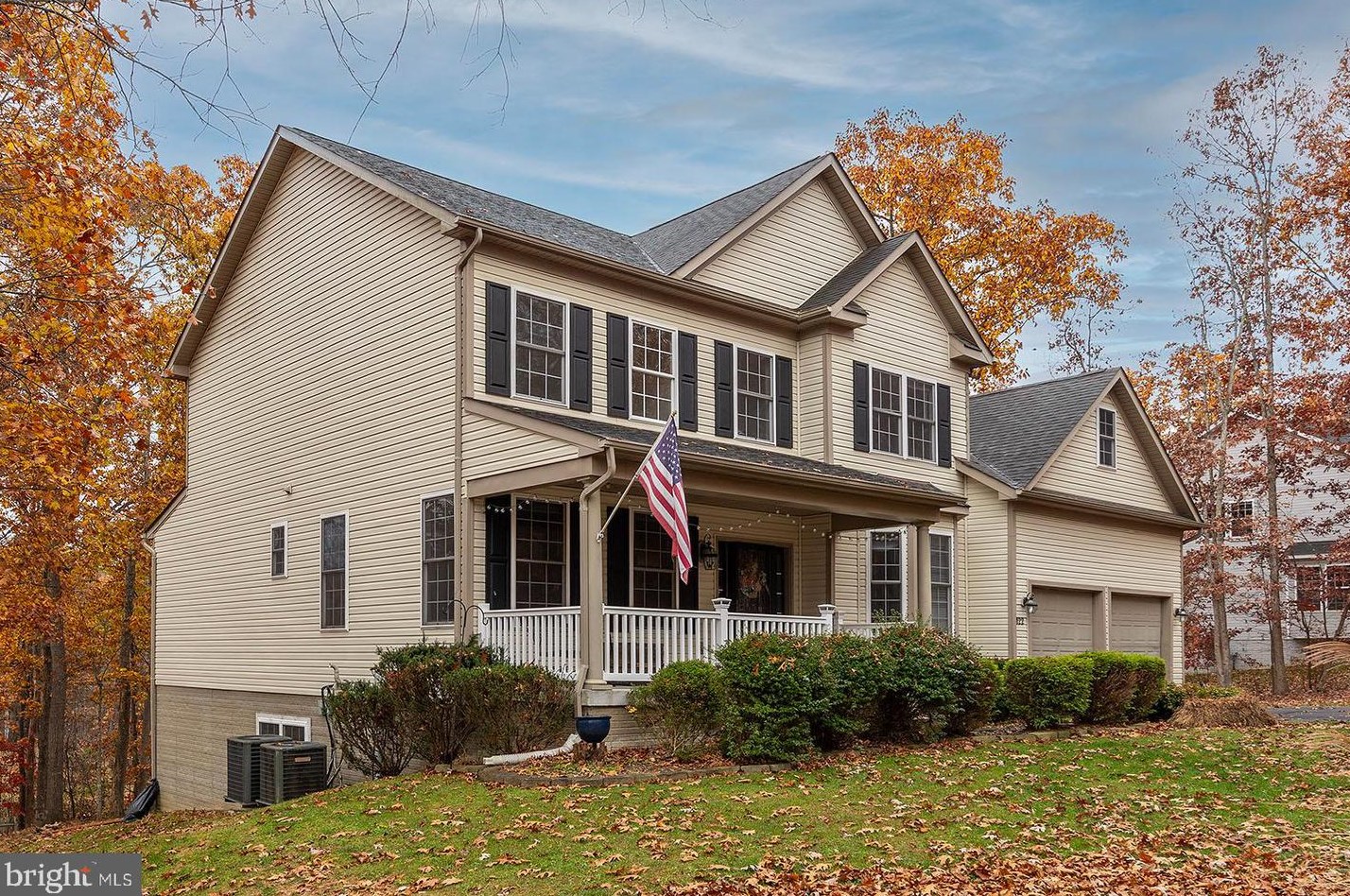 122 Country Club Dr, Cross Junction, VA 22625