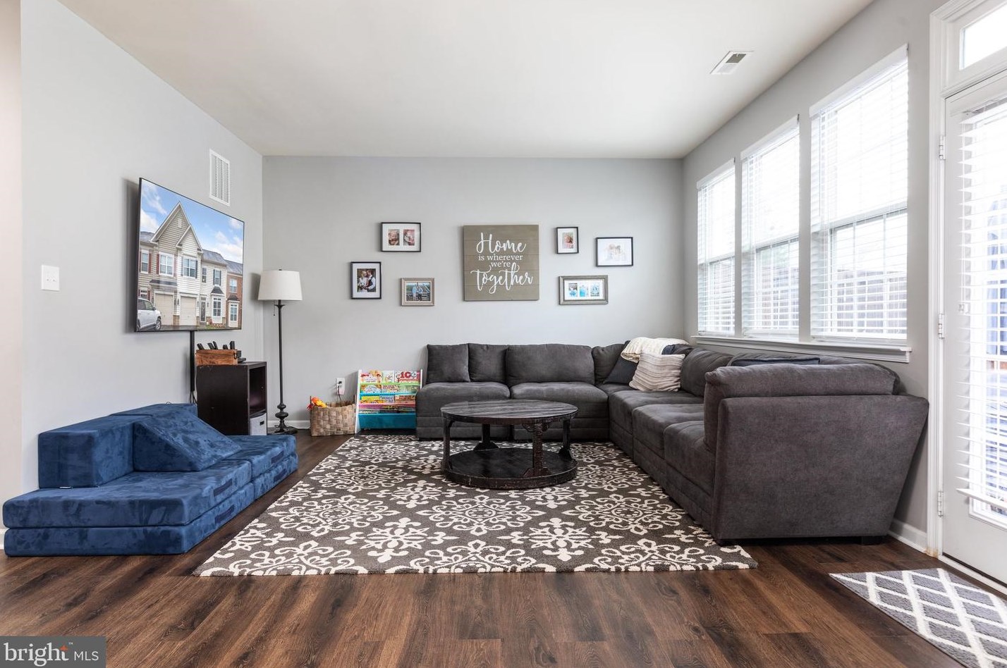 112 Bowling Green Cir, Stephens City, VA 22655