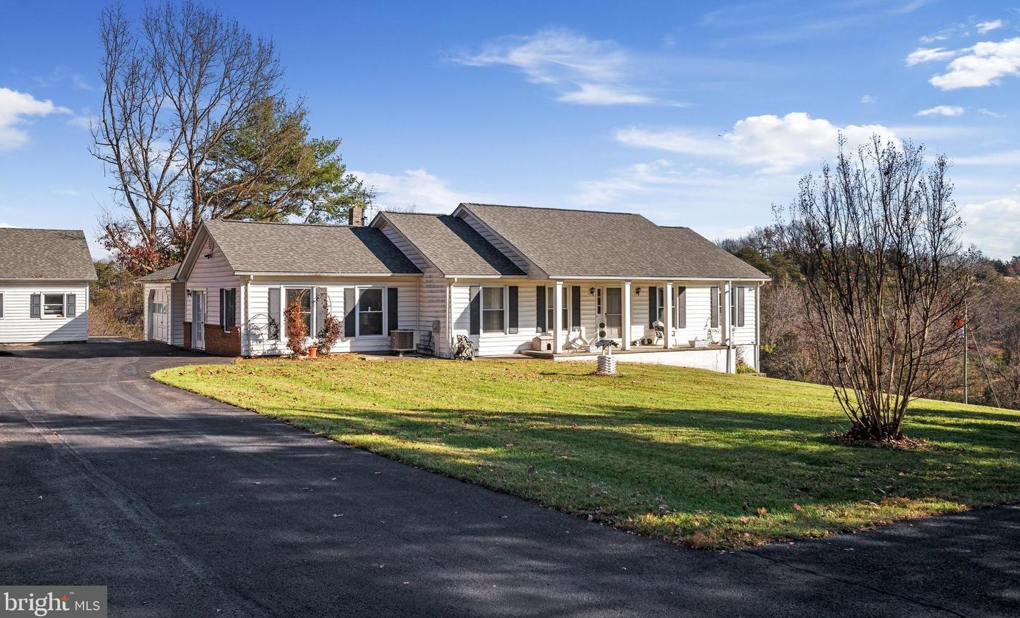 189 Mccarty Ln, Winchester VA  22602-4625 exterior