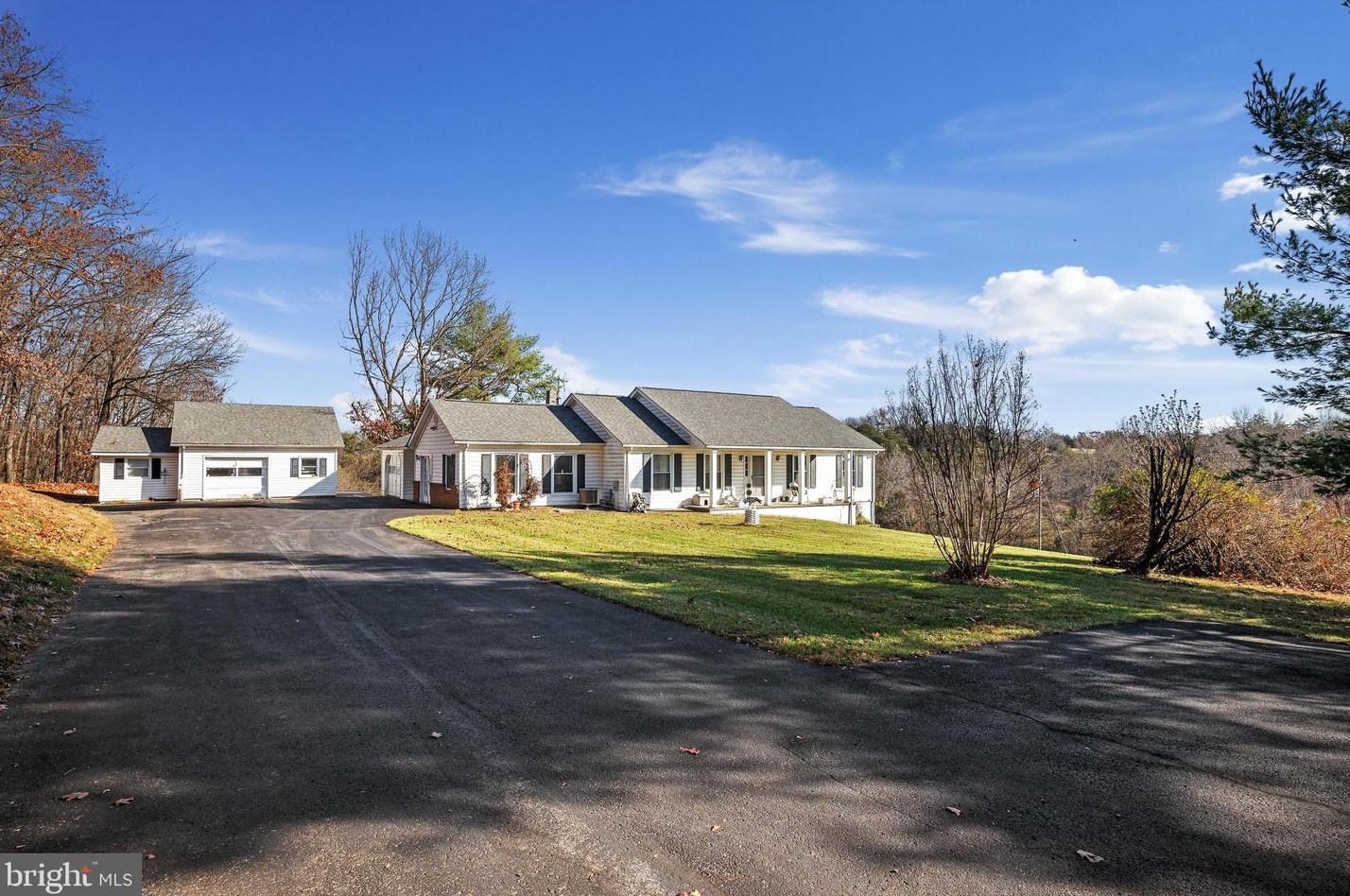 189 Mccarty Ln, Winchester VA  22602-4625 exterior