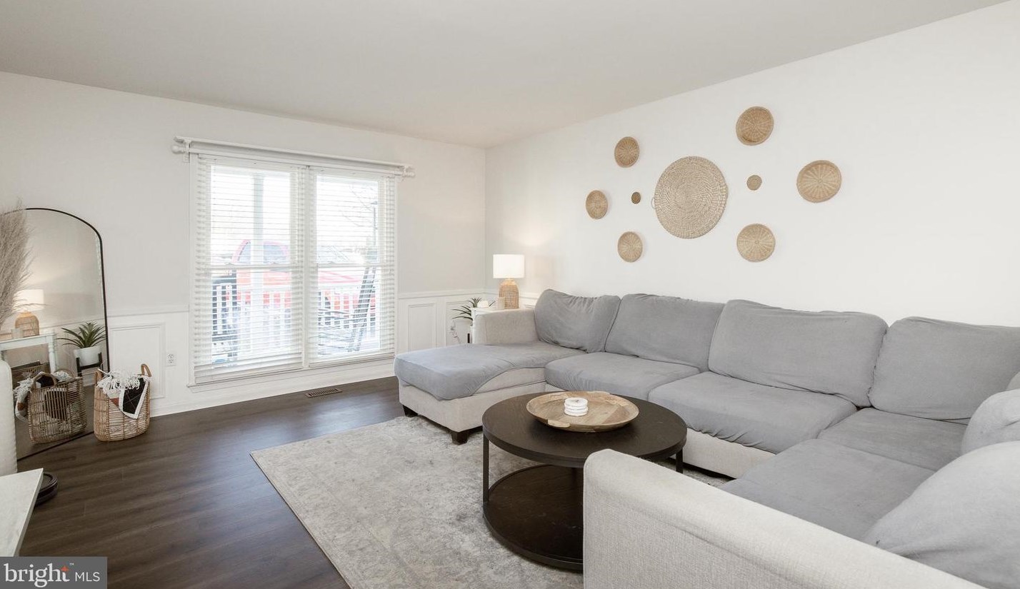 317 Pembridge Dr, Winchester VA  22602-6852 exterior