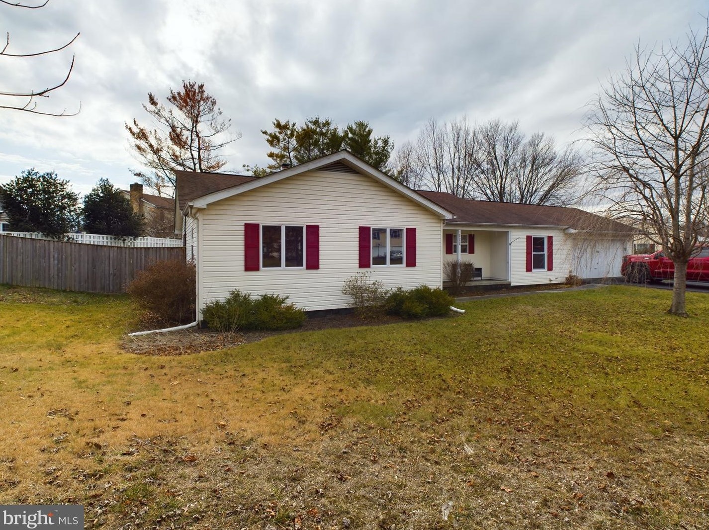 112 Essex Cir, Stephens City, VA 22655