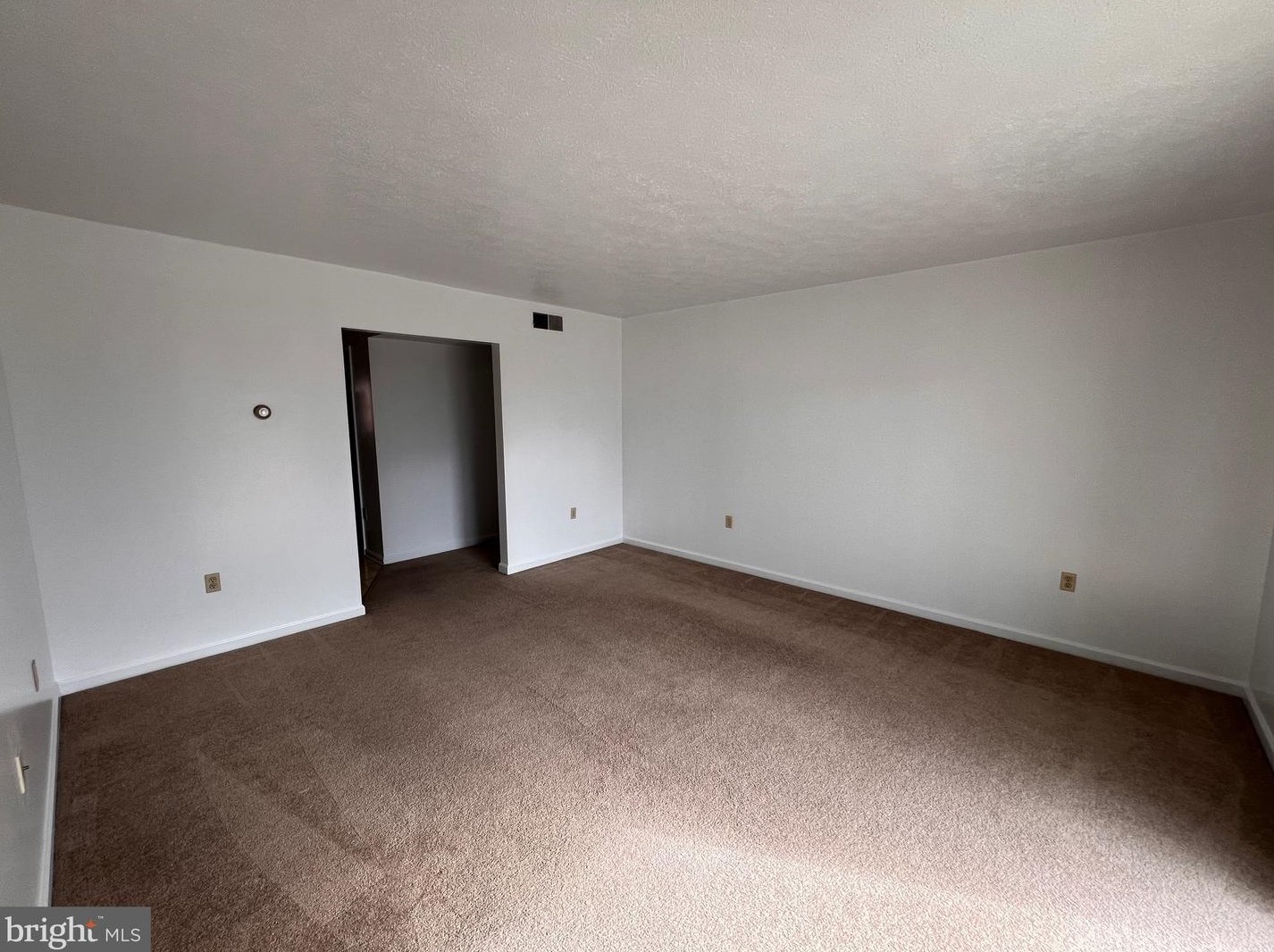830 Locust St #6, Stephens City, VA 22655