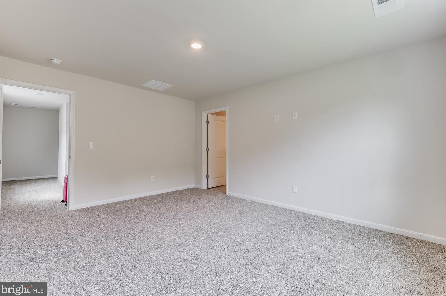 5205 Crooked Ln, Stephens City VA  22655-2895 exterior