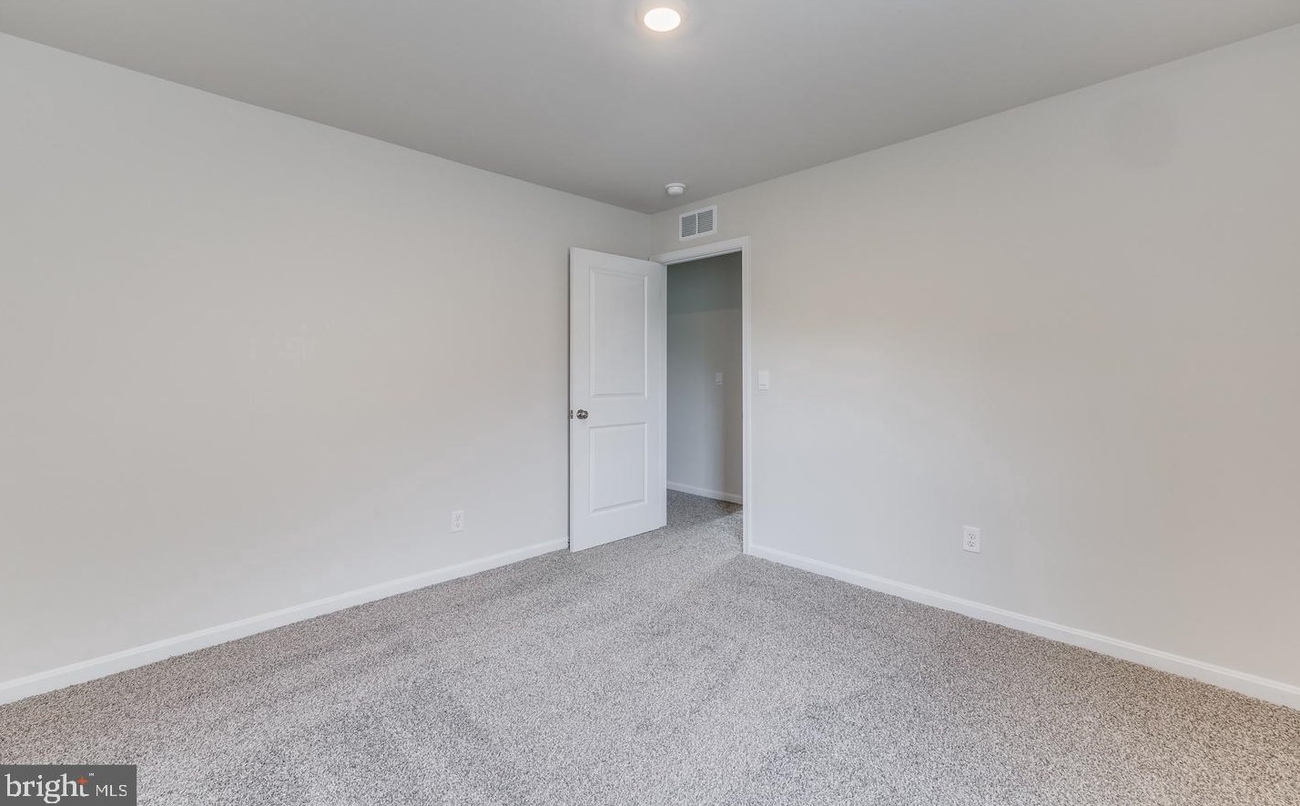 5205 Crooked Ln, Stephens City VA  22655-2895 exterior
