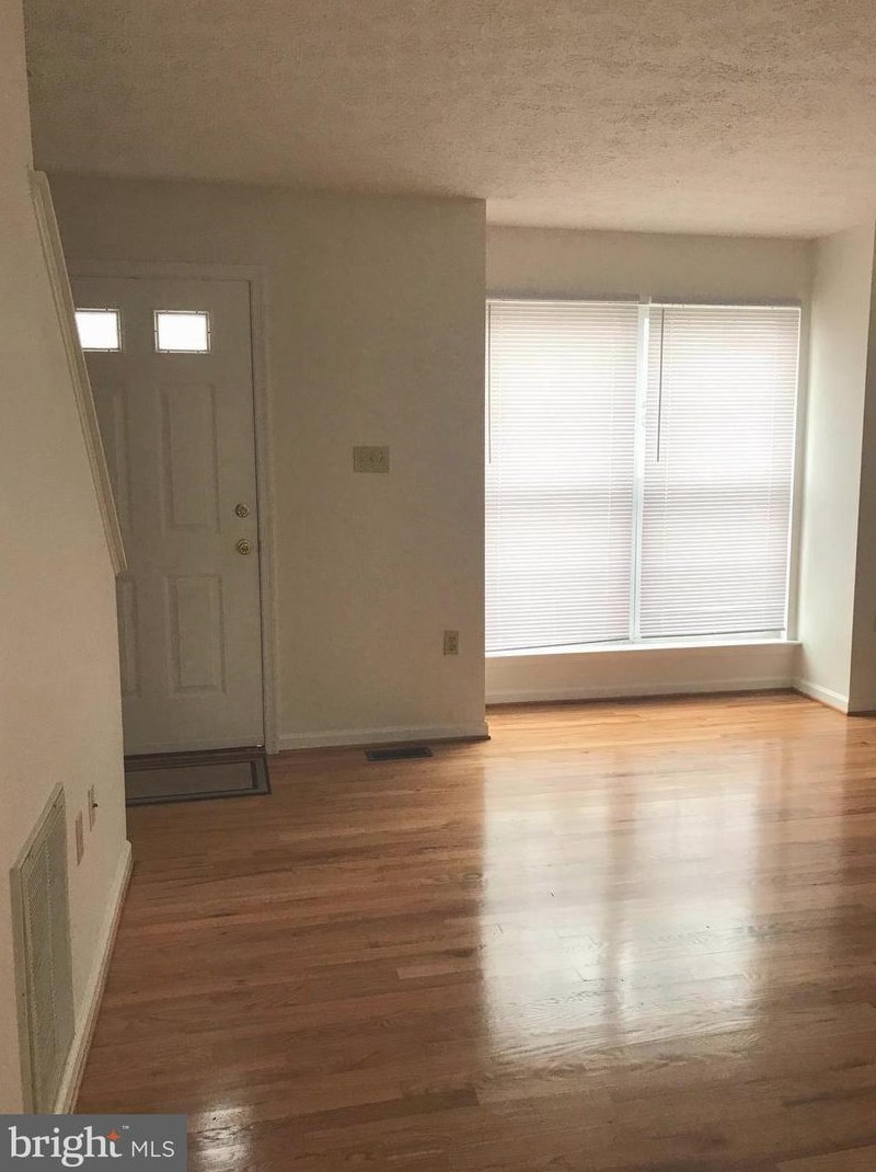 303 Stratford Dr, Winchester, VA 22601-5749