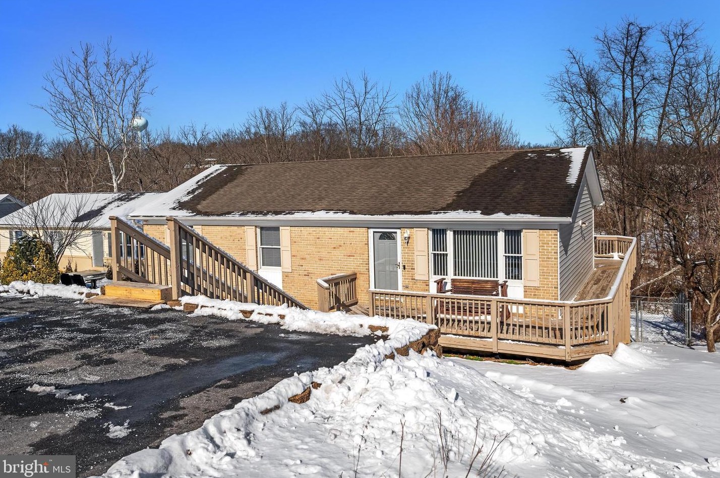 218 Lakeridge Dr, Stephens City, VA 22655