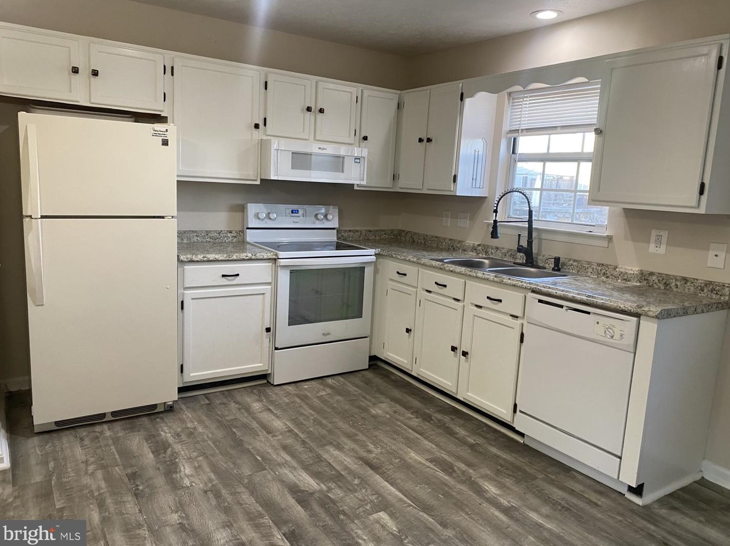 215 Parkside Dr, Winchester, VA 22602