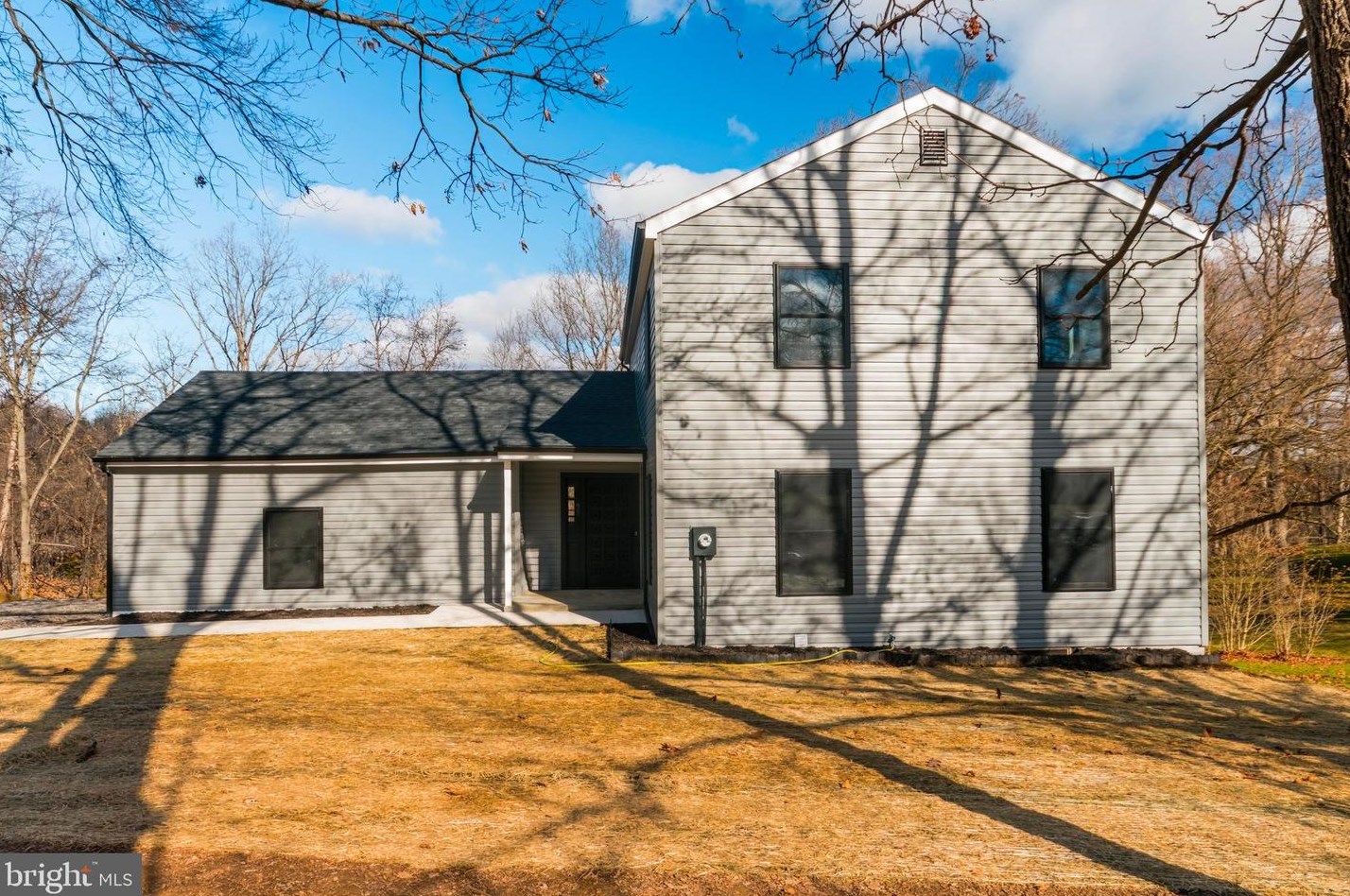 145 West St, Stephens City, VA 22655