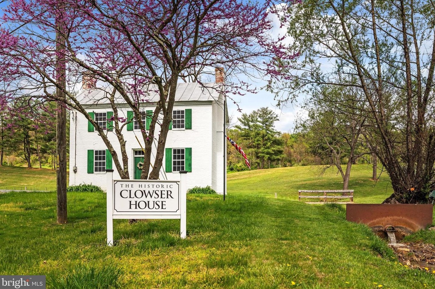 204 Hawk Trl, Winchester VA  22602-1437 exterior