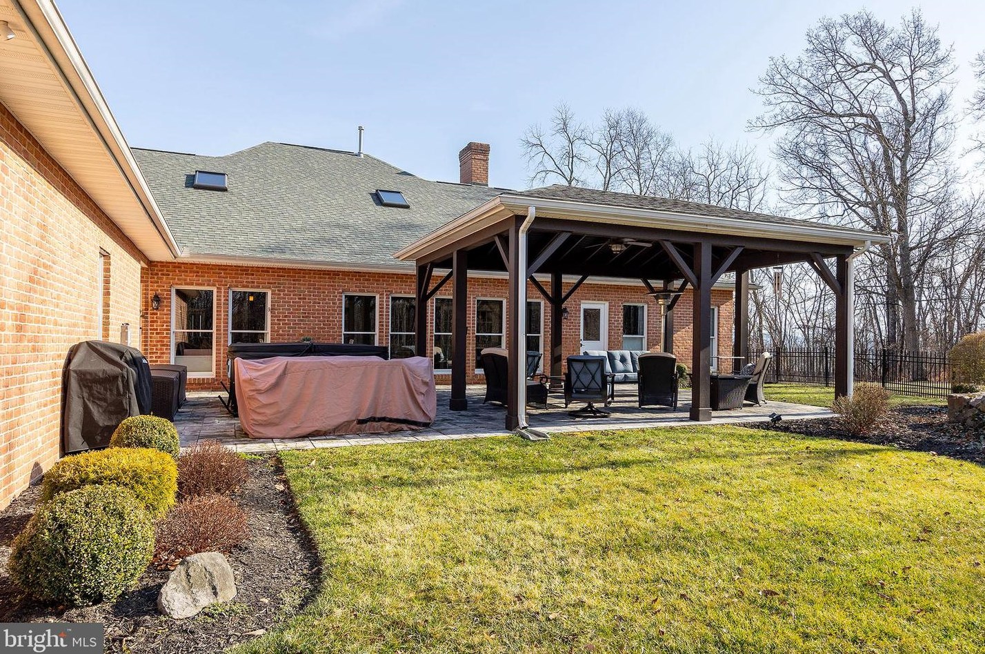 317 Liza Kates Ln, Winchester, VA 22603