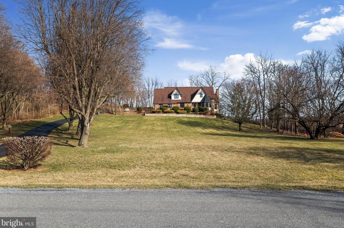 217 Gloucester Dr, Winchester, VA 22603-4329