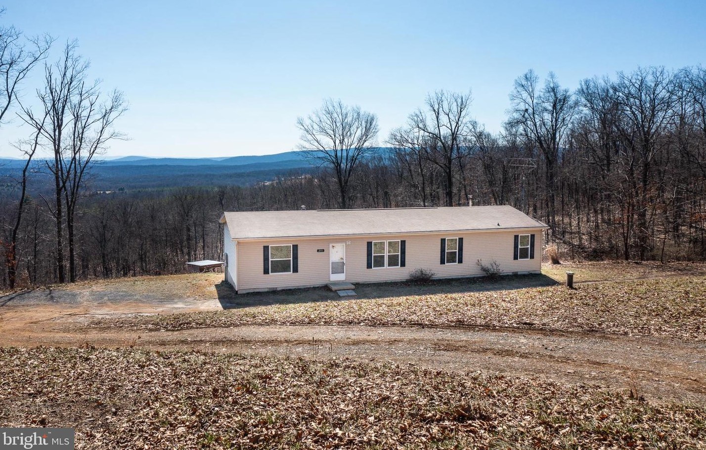 251 Big Timber Dr, Cross Junction, VA 22625