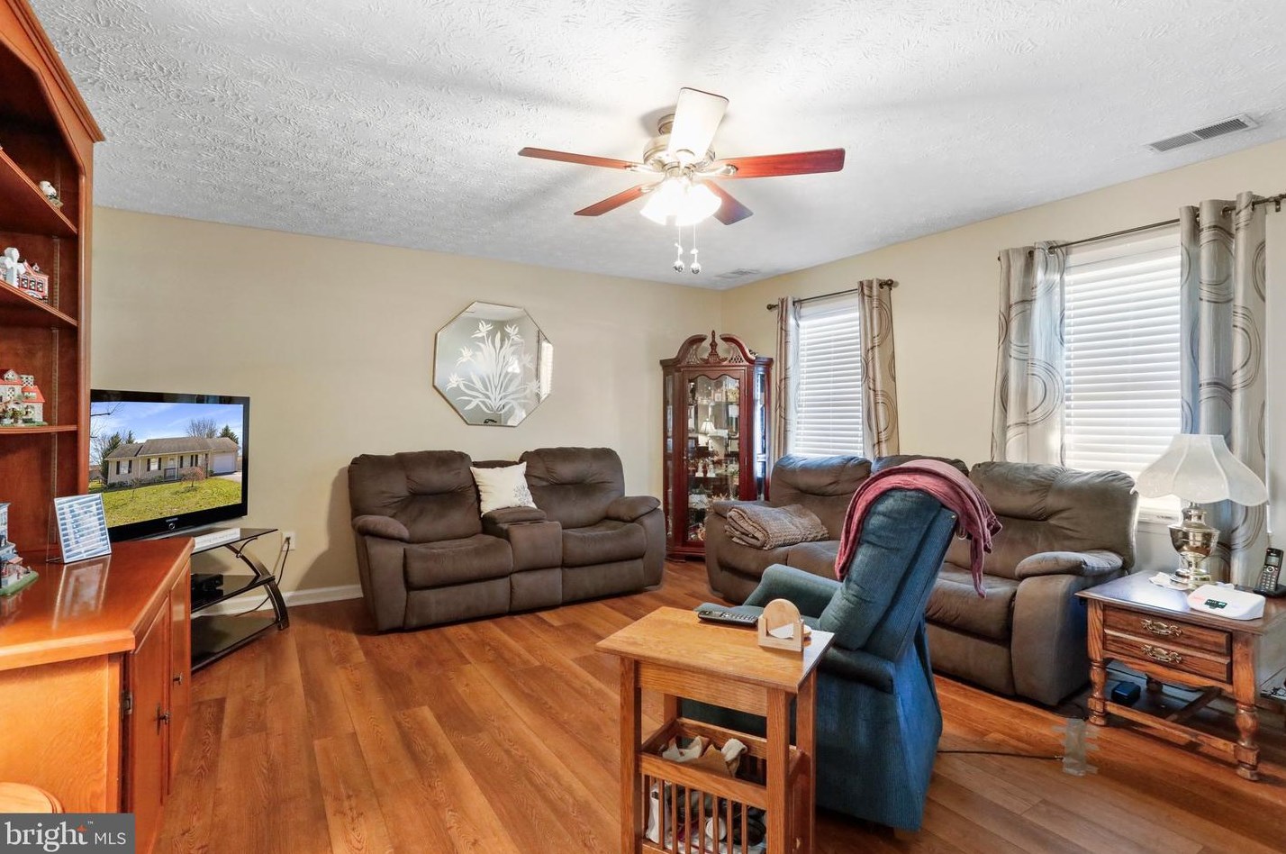 230 Nightingale Ave, Stephens City, VA 22655