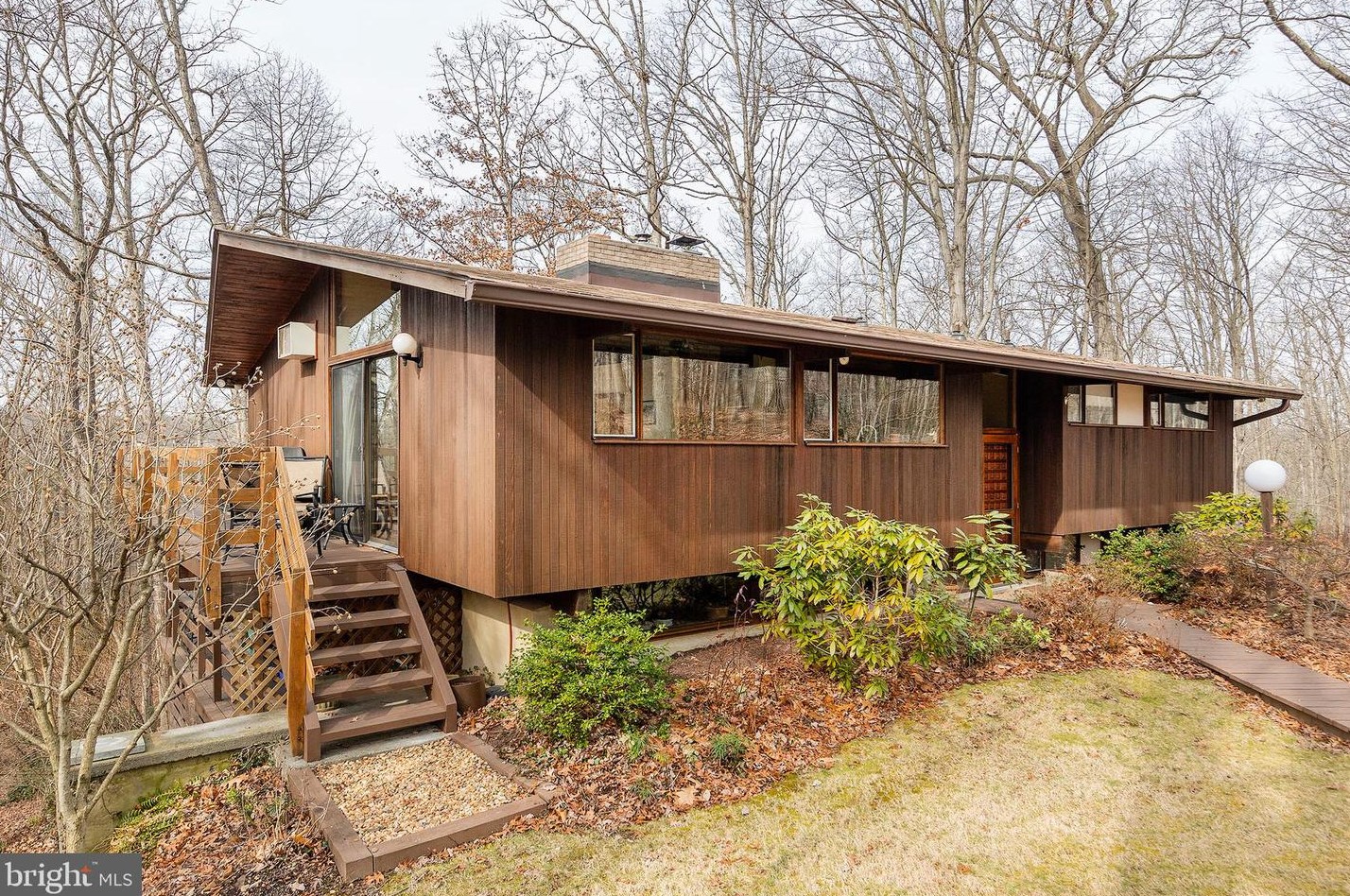 412 Spring Valley Dr, Winchester, VA 22603-2949