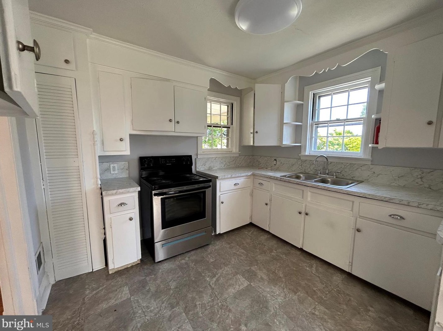 1204 Martinsburg Pike, Winchester VA  22603-5426 exterior