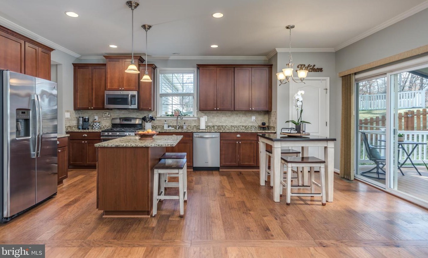 117 Eagle Dr, Cross Junction, VA 22625