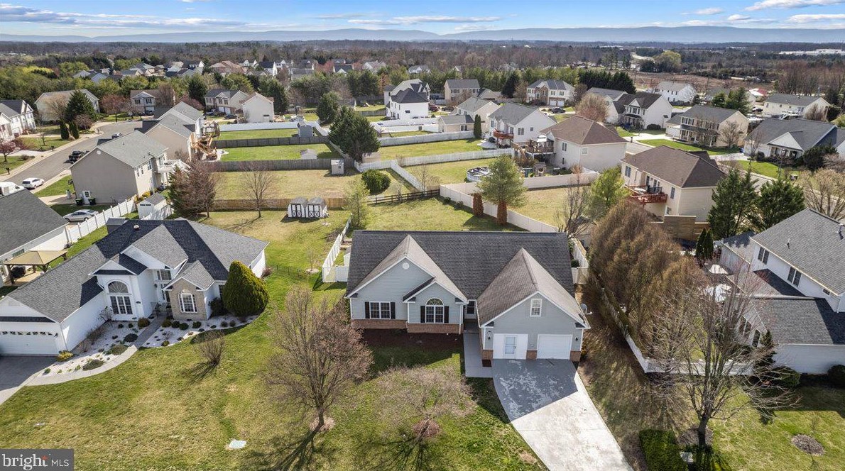 135 Caspian Dr, Stephens City VA  22655-4806 exterior