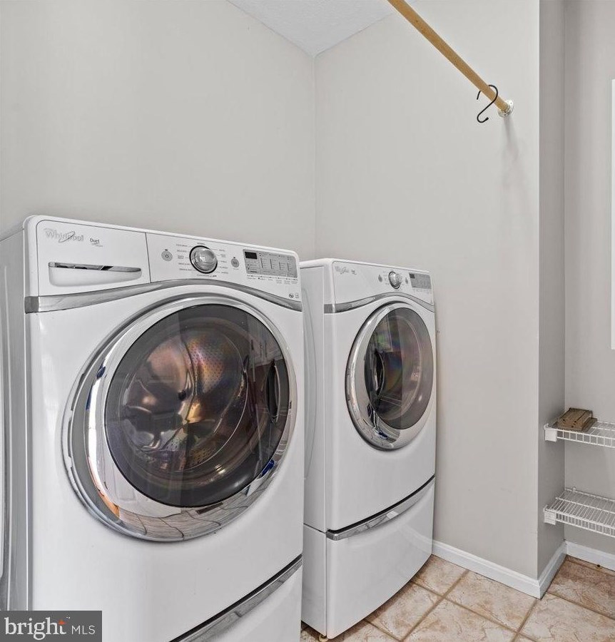 135 Caspian Dr, Stephens City VA  22655-4806 exterior