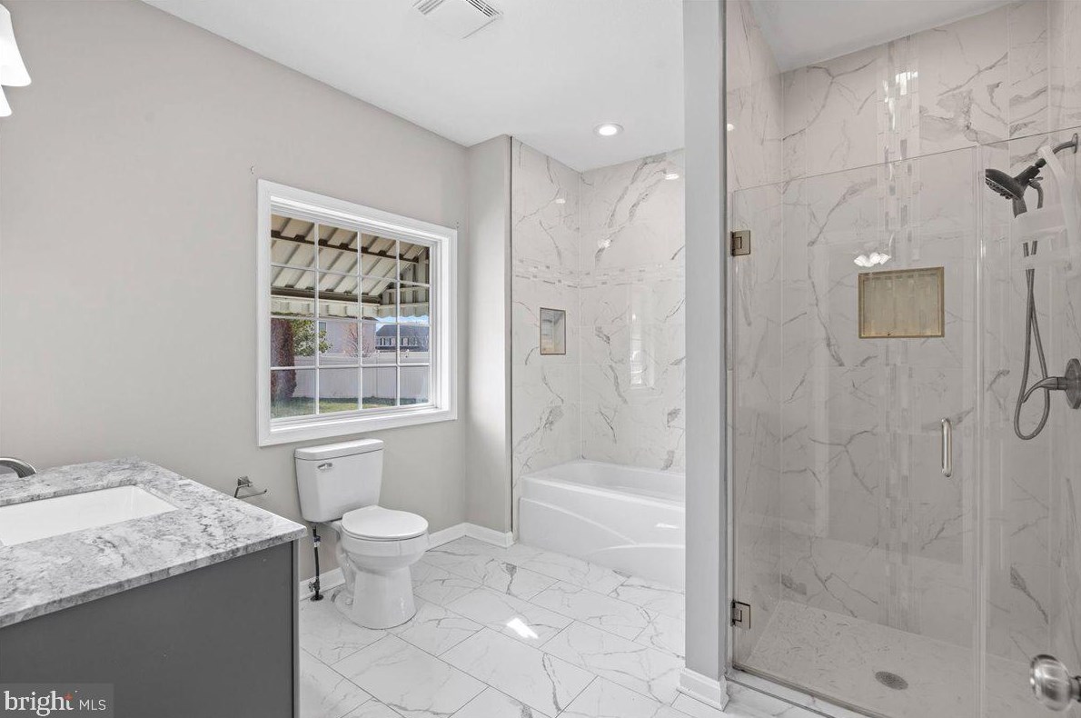 135 Caspian Dr, Stephens City VA  22655-4806 exterior