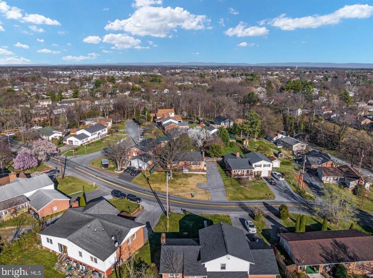 141 Wilkins Dr, Winchester VA  22602-6034 exterior