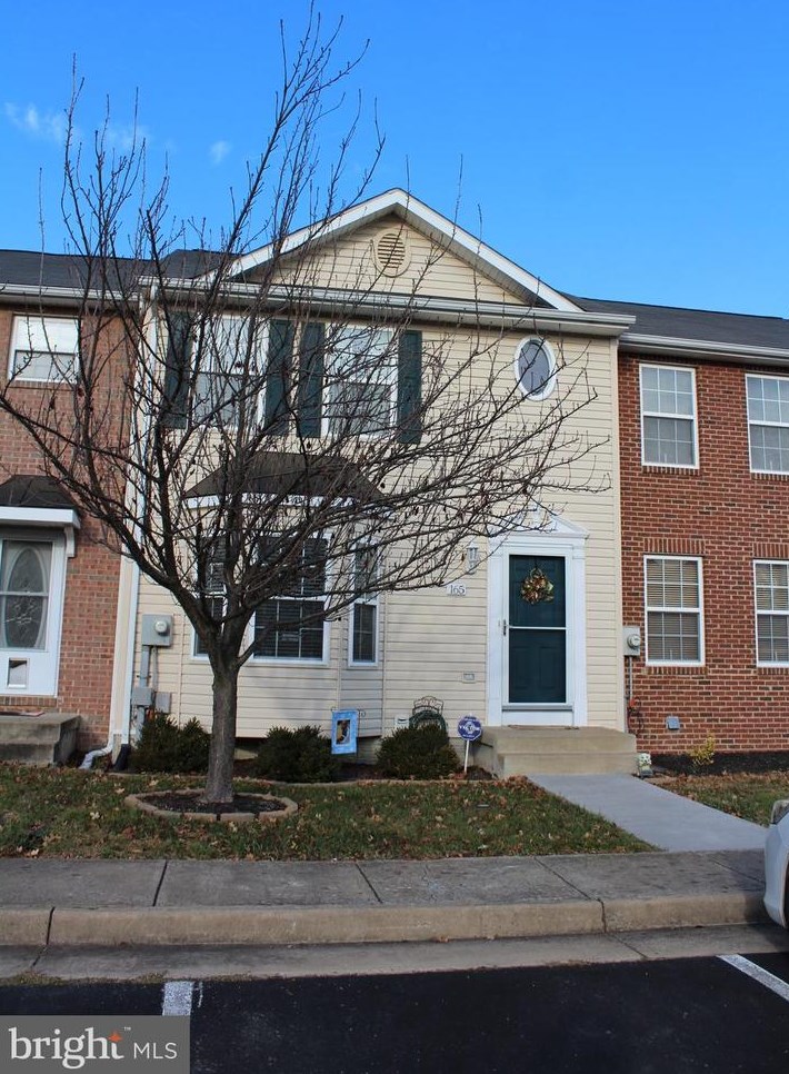 165 Lexington Ct, Stephens City, VA 22655