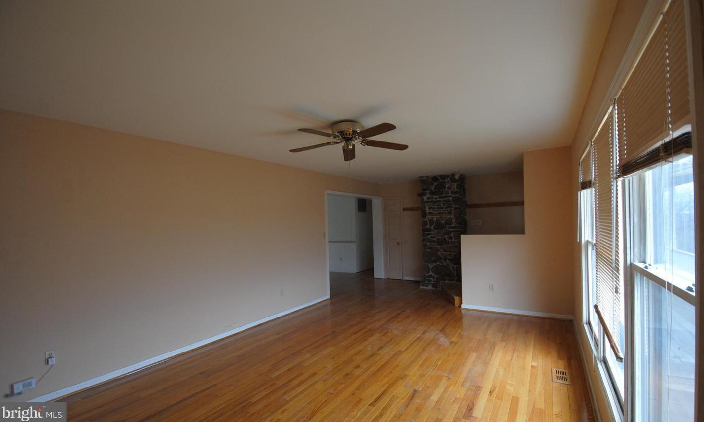 1742 Back Mountain Rd, Winchester VA  22602-1902 exterior