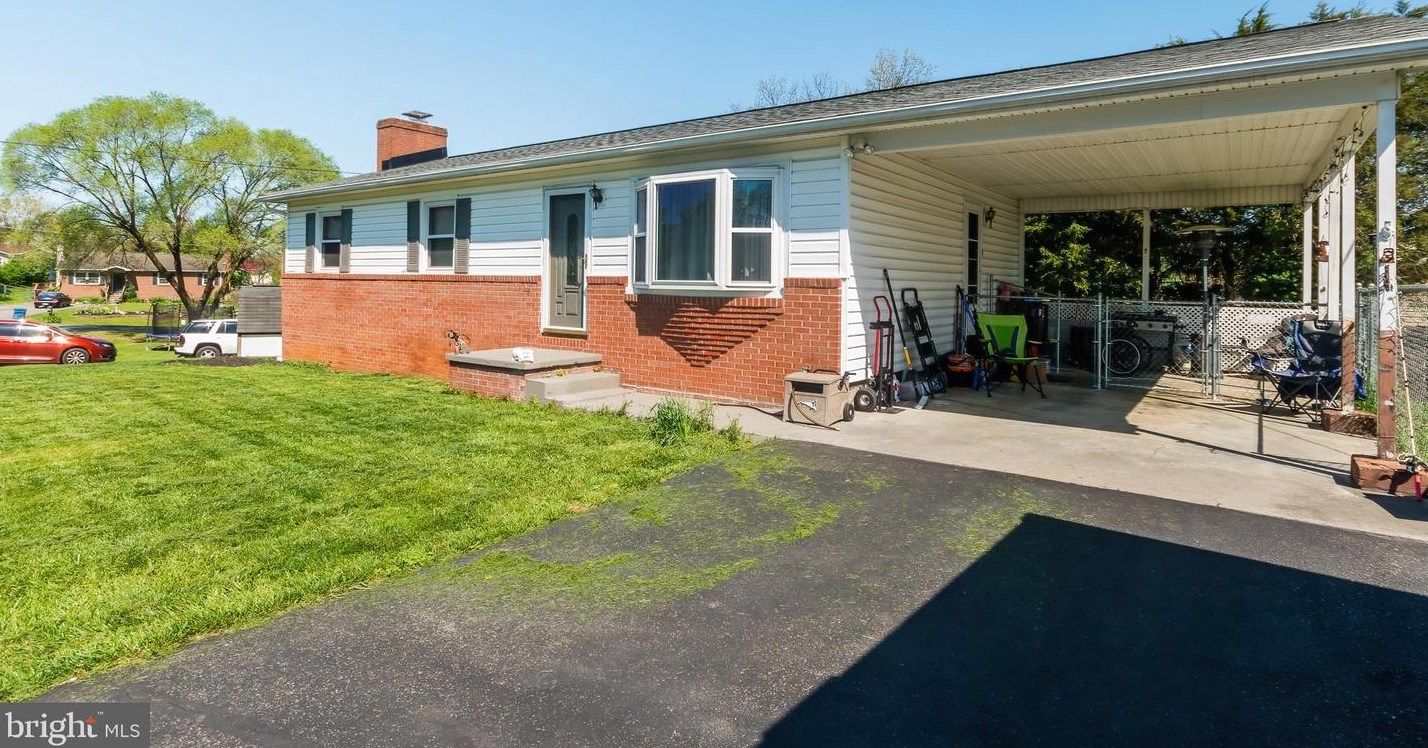 105 Huntcrest Cir, Winchester, VA 22602-6404