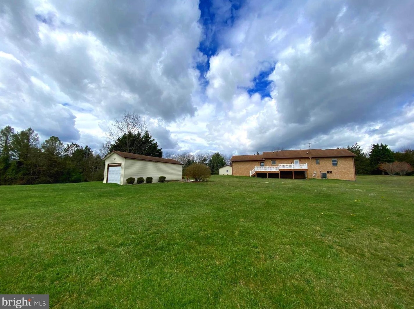 208 Sorrel Ln, Winchester VA  22602-4756 exterior