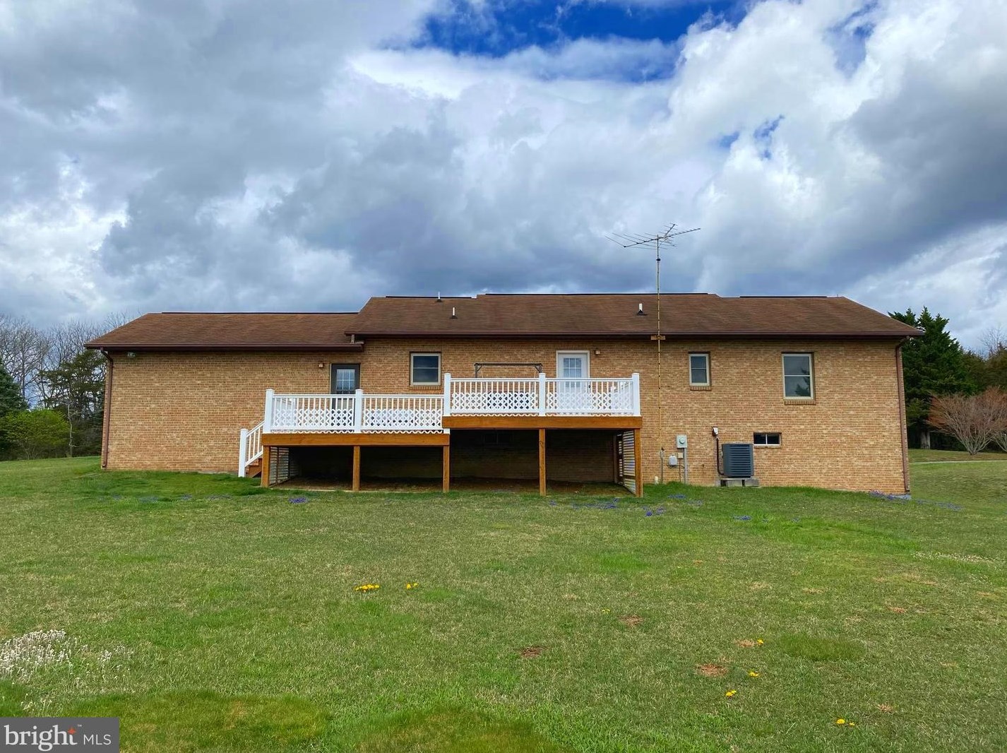 208 Sorrel Ln, Winchester VA  22602-4756 exterior