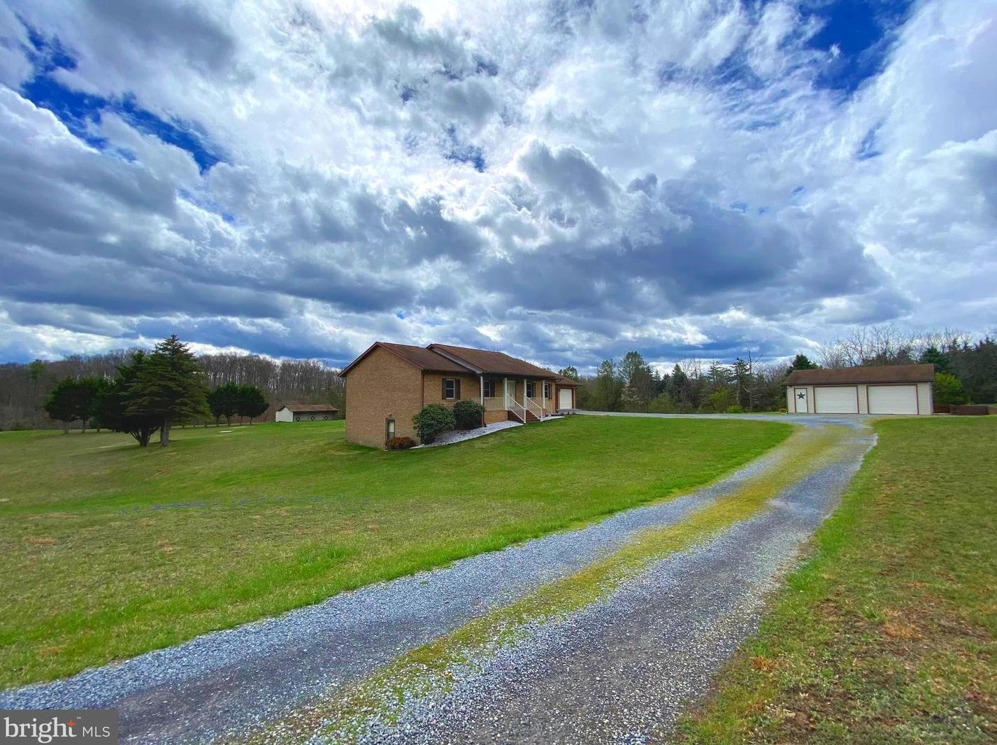 208 Sorrel Ln, Winchester VA  22602-4756 exterior