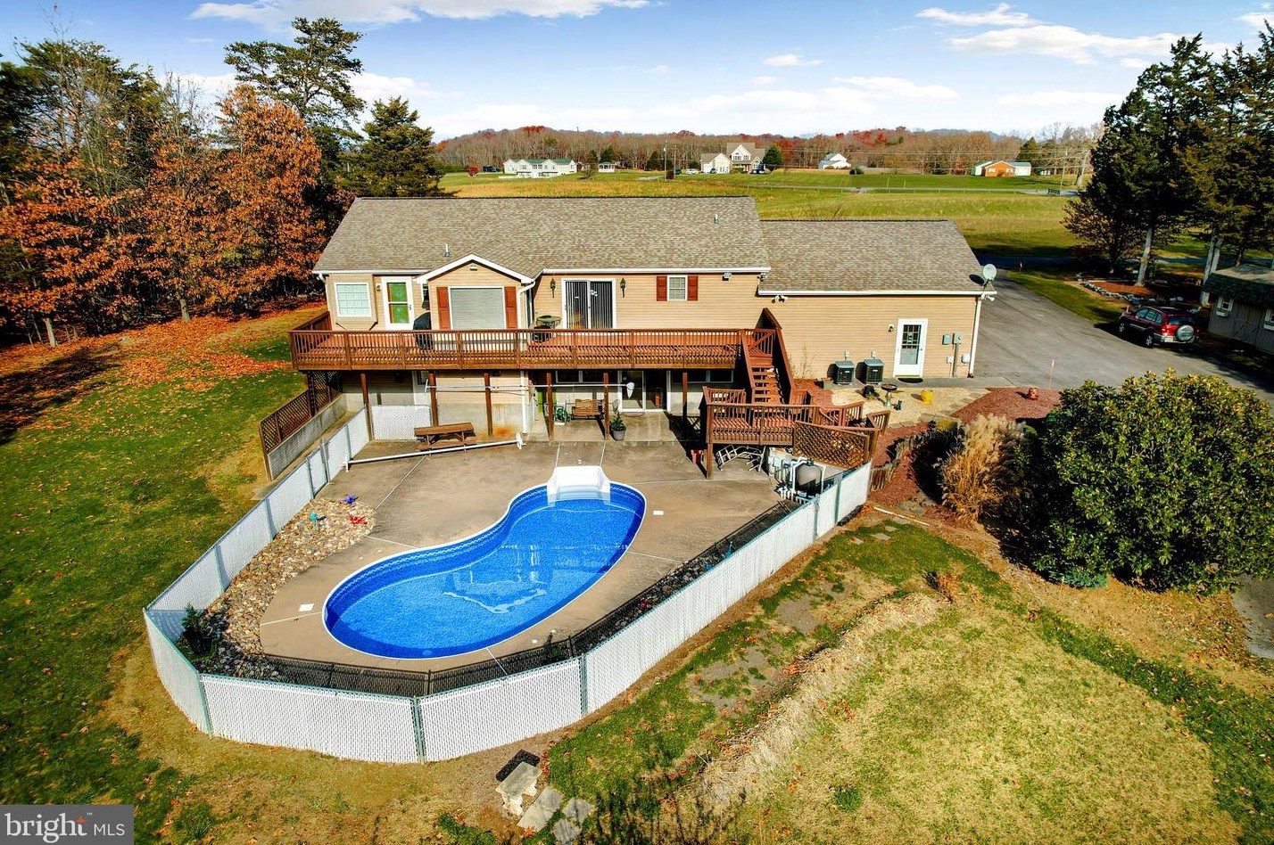 1352 Double Church Rd, Stephens City, VA 22655-3315