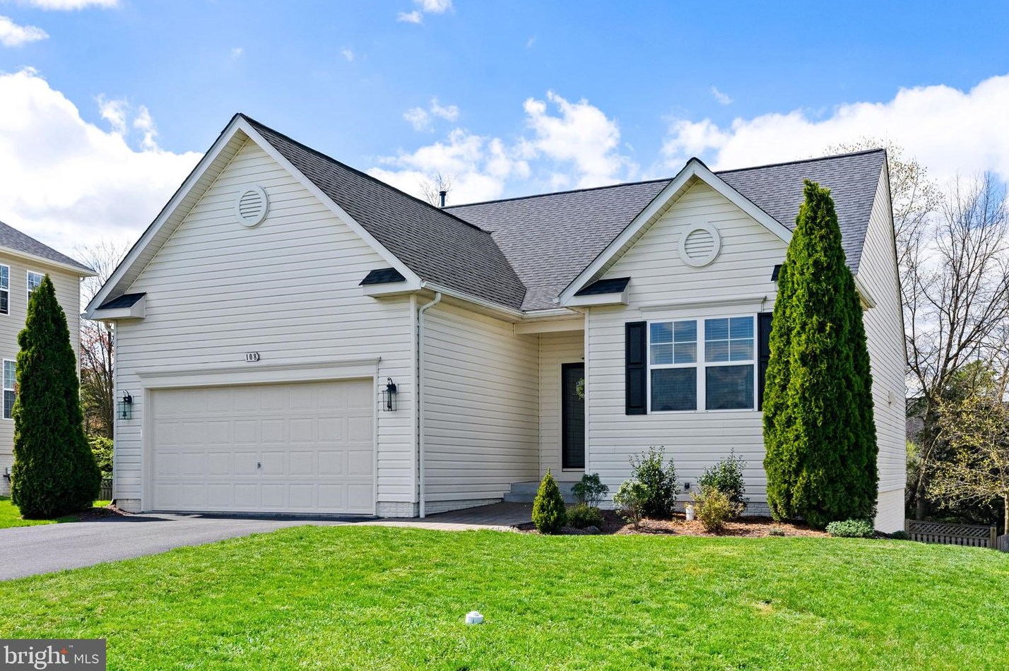 108 Collington Ct, Stephens City, VA 22655