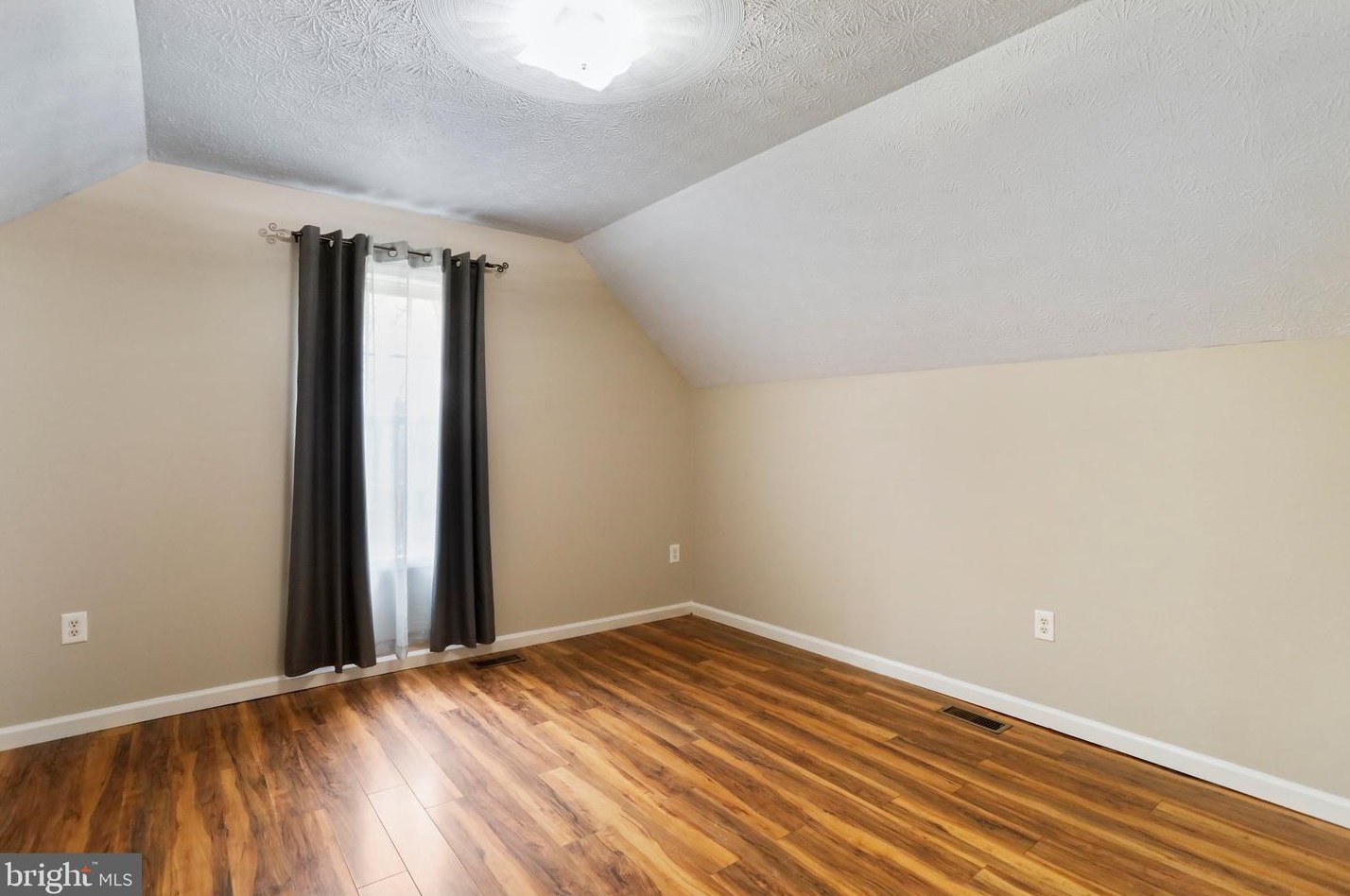 412 Winchester Dr, Winchester VA  22602-3635 exterior