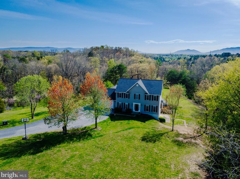 977 Canterburg Rd, Stephens City, VA 22655