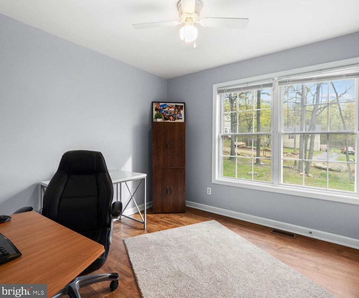 615 Remington Dr, Winchester VA  22602-3633 exterior