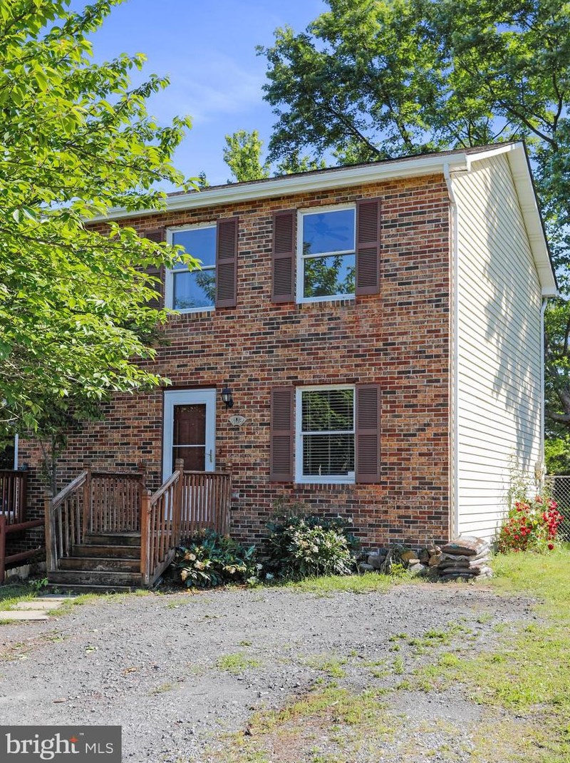 104 Woodridge Ct, Stephens City, VA 22655