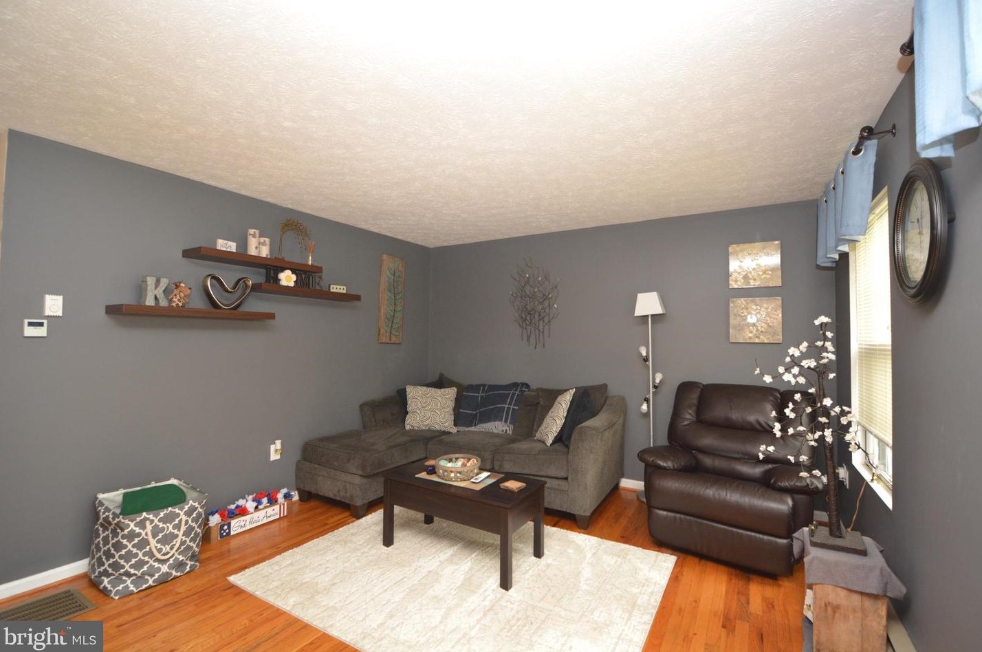 222 Carroll Dr, Stephens City, VA 22655-2743